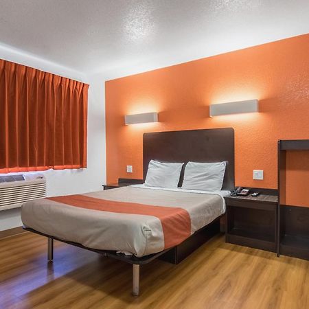 Motel 6 Бейкерсфілд Екстер'єр фото