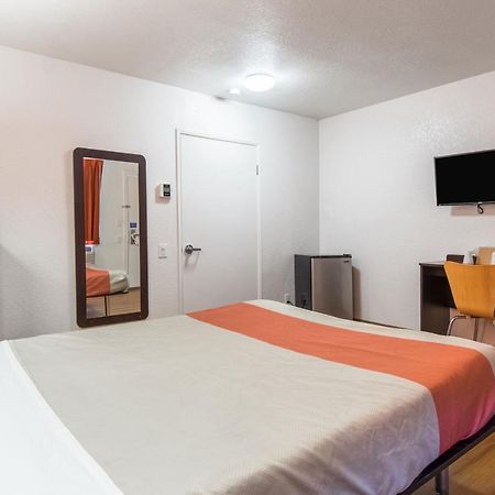 Motel 6 Бейкерсфілд Екстер'єр фото