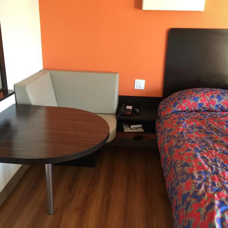 Motel 6 Бейкерсфілд Екстер'єр фото