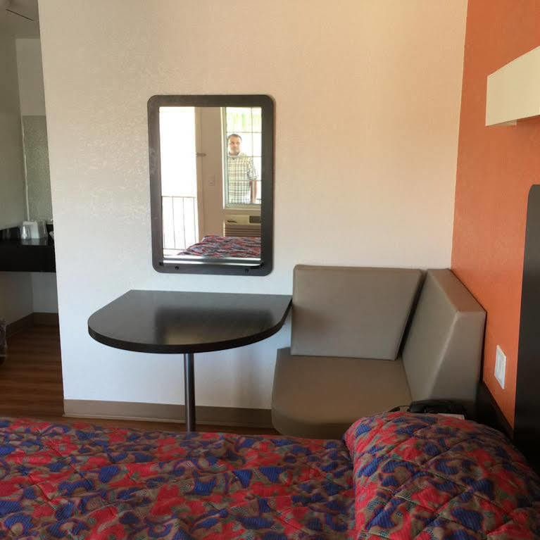 Motel 6 Бейкерсфілд Екстер'єр фото