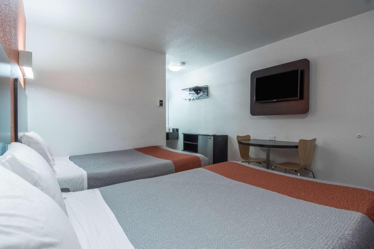 Motel 6 Бейкерсфілд Екстер'єр фото