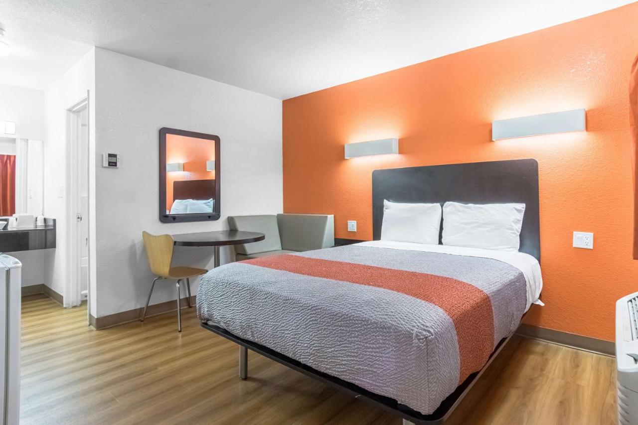 Motel 6 Бейкерсфілд Екстер'єр фото