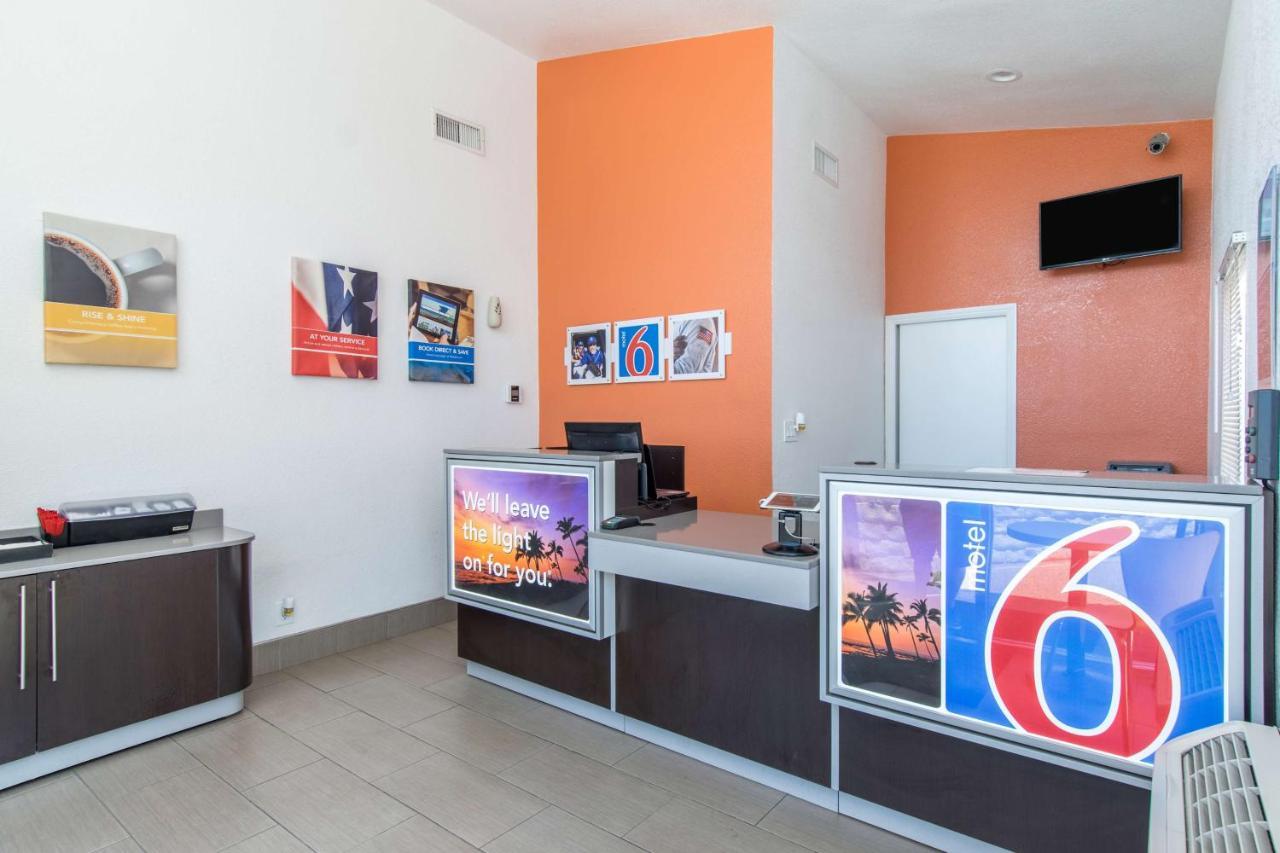 Motel 6 Бейкерсфілд Екстер'єр фото