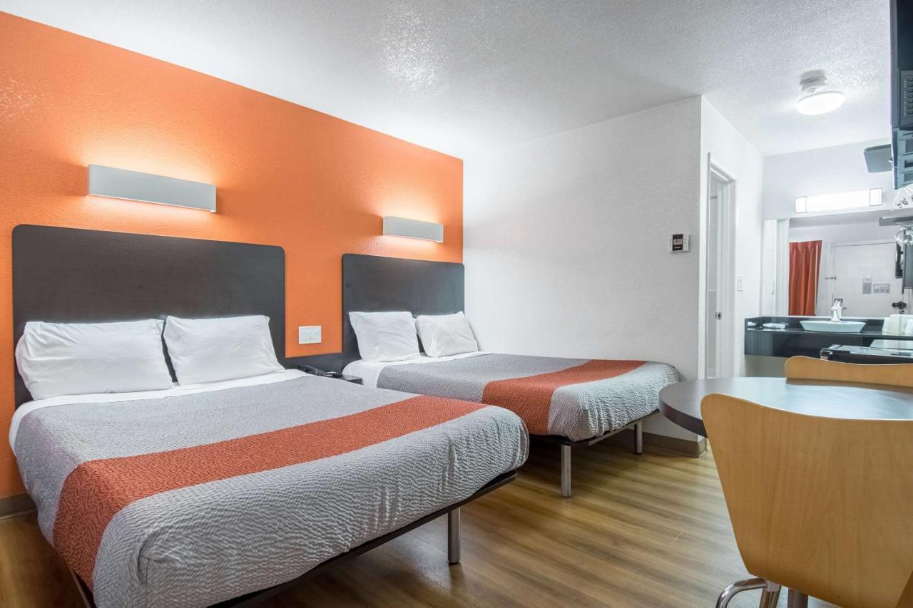 Motel 6 Бейкерсфілд Екстер'єр фото